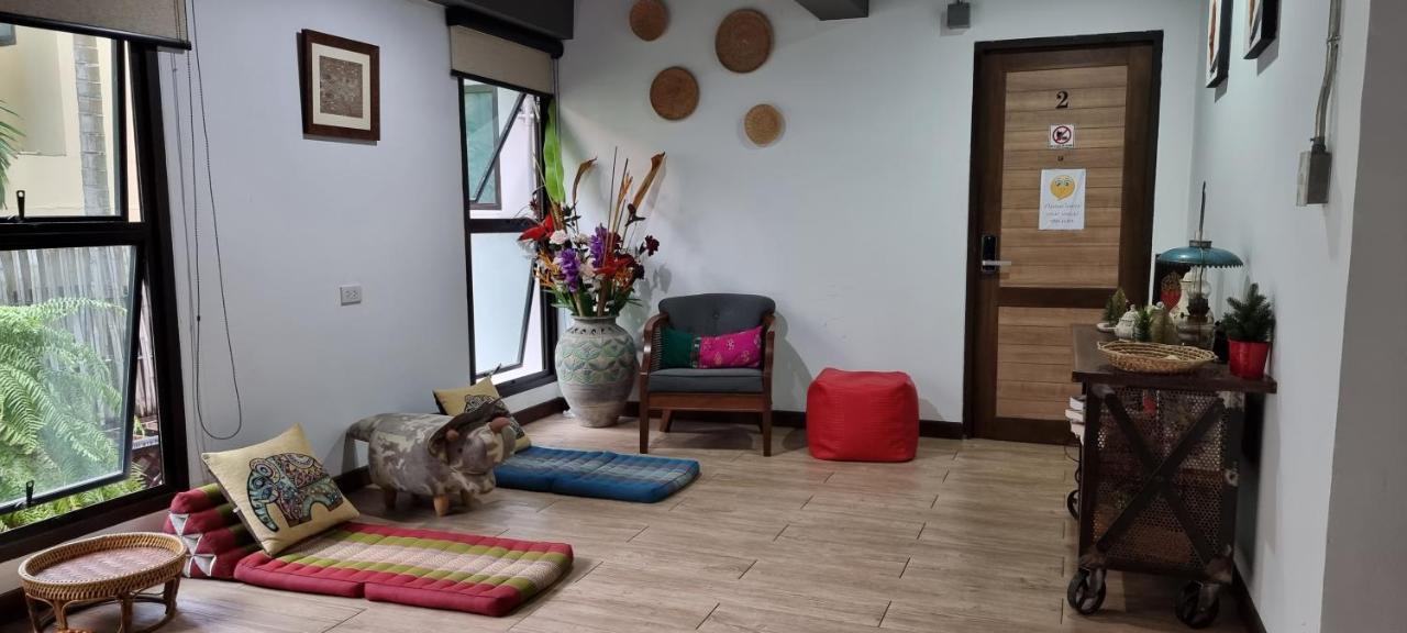 Hotel 33 Poshtel (Adults Only) Chiang Mai Zewnętrze zdjęcie