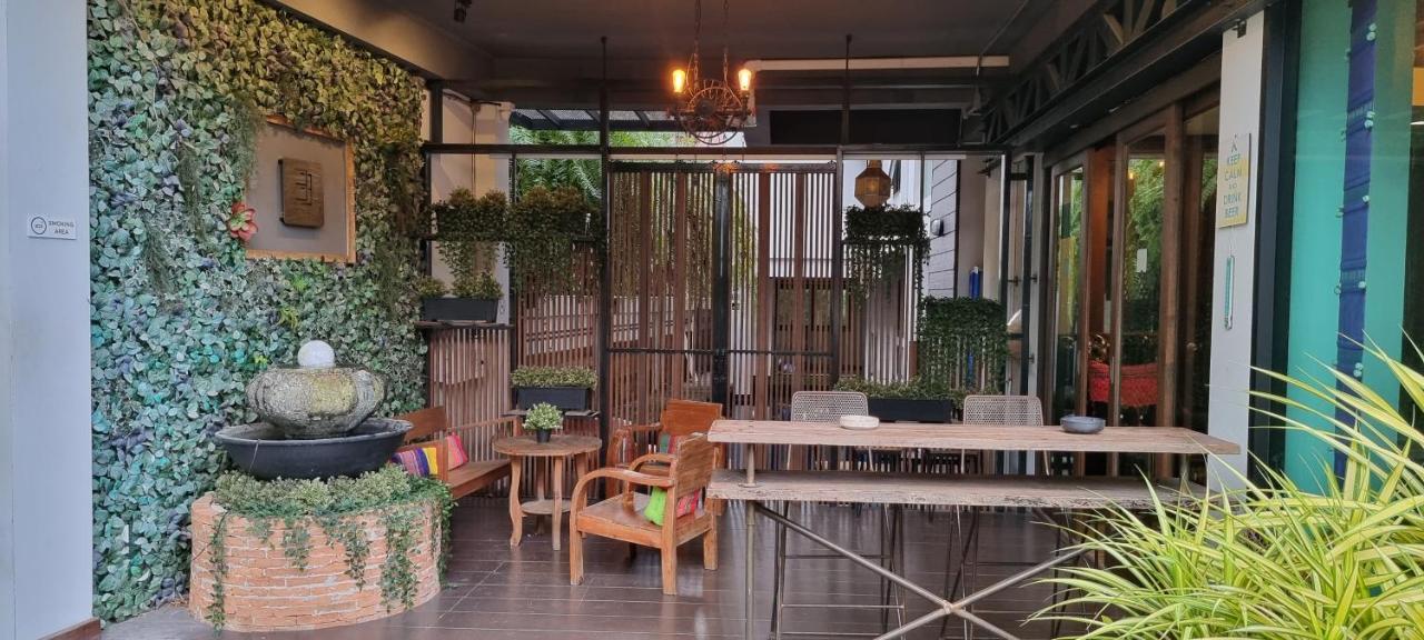 Hotel 33 Poshtel (Adults Only) Chiang Mai Zewnętrze zdjęcie