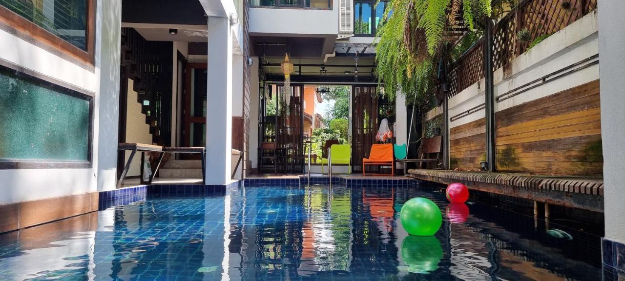 Hotel 33 Poshtel (Adults Only) Chiang Mai Zewnętrze zdjęcie