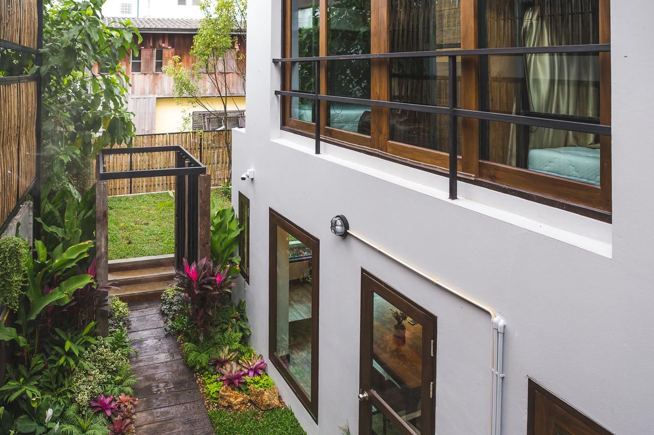 Hotel 33 Poshtel (Adults Only) Chiang Mai Zewnętrze zdjęcie