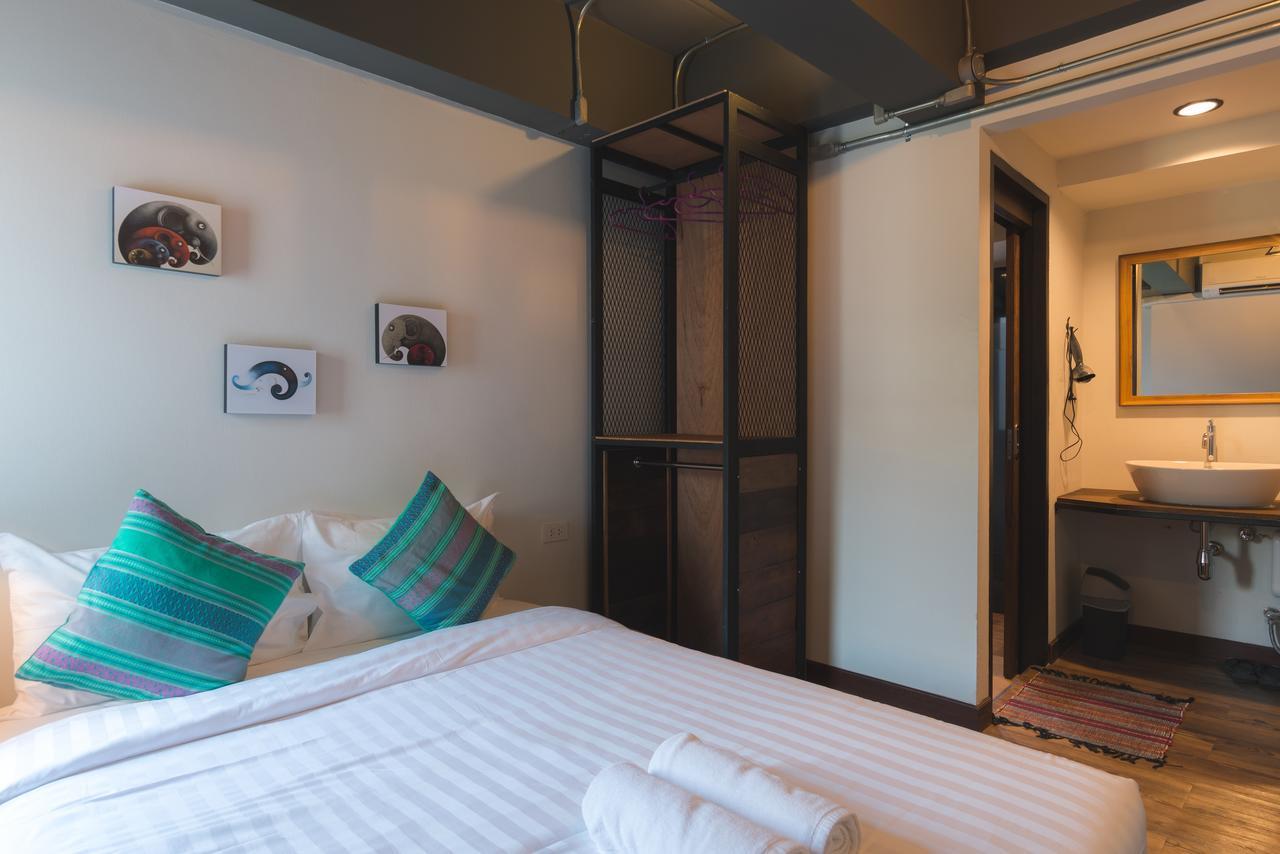 Hotel 33 Poshtel (Adults Only) Chiang Mai Zewnętrze zdjęcie